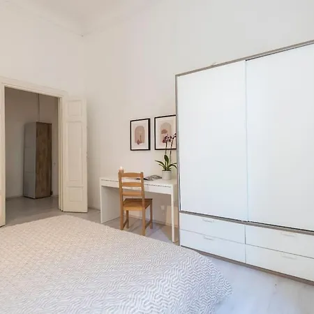 Florence- 4 Bedroom In Pellicceria Apartment